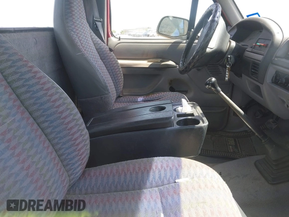 1995 Ford F-150 z VIN 1FTEF15YXSLB16753, wystawiony jako IAAI lot #42479261 z przebiegiem 164 903 mil mil oraz . Historia ofert i sprzedaży dostępna na DreamBid. Obrazek 5.