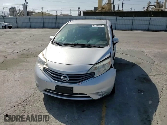 2015 Nissan Note SV z VIN 3N1CE2CPXFL372205, wystawiony jako Copart lot #61229735 z przebiegiem 91 889 mil mil oraz Szkoda całkowita • Salvage title. Historia ofert i sprzedaży dostępna na DreamBid. Obrazek 13.