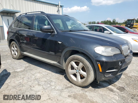 2013 BMW X5 xDrive50i with VIN 5UXZV8C52D0C16163, listed as a Copart auction lot 66049245 with 113,877 mi miles and Clean title. Bid and sale history available at DreamBid. Image 4.