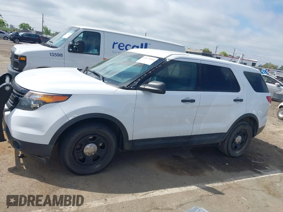 2013 Ford Utility Police Interceptor with VIN 1FM5K8AR1DGC63408, listed as a IAAI auction lot 42075944 with 155,382 mi miles. Bid and sale history available at carsss.com. Image 14.
