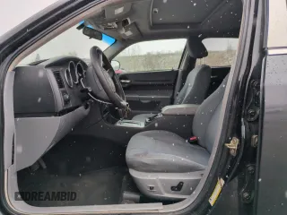 2005 Dodge Magnum SE z VIN 2D4FV48V55H529419, wystawiony jako Copart lot #53908645 z przebiegiem 176 793 mil mil oraz Szkoda całkowita • Salvage title. Historia ofert i sprzedaży dostępna na DreamBid. Obrazek 7.
