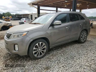 2015 Kia Sorento SX Limited with VIN 5XYKWDA73FG552380, listed as a Copart auction lot 56021085 with 120,269 mi miles and Clean title. Bid and sale history available at DreamBid. Image 1.