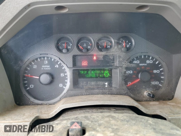 2008 Ford F-250 z VIN 1FDNF21508EE31135, wystawiony jako Copart lot #54377625 z przebiegiem 135 755 mil mil oraz Szkoda całkowita • Salvage title. Historia ofert i sprzedaży dostępna na DreamBid. Obrazek 9.