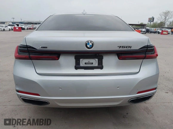 2020 BMW 7 Series 750i xDrive with VIN WBA7U2C04LBM61931, listed as a IAAI auction lot 41835563 with 42,811 mi miles. Bid and sale history available at carsss.com. Image 17.