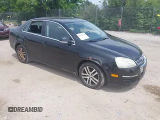 2006 Volkswagen Jetta 2.5L with VIN 3VWSF81K46M786118, listed as a IAAI auction lot 42700528 with 213,569 mi miles and . Bid and sale history available at DreamBid. Image 1.