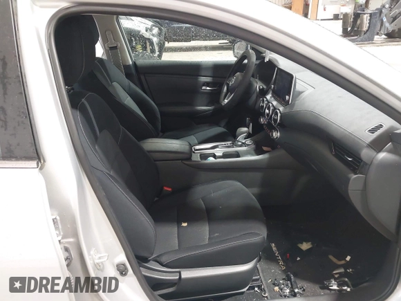 2021 Nissan Sentra SV with VIN 3N1AB8CV4MY233303, listed as a IAAI auction lot 41935664 with 25,878 mi miles and . Bid and sale history available at DreamBid. Image 5.