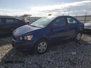 2013 Chevrolet Sonic LS z VIN 1G1JA5SH4D4251676, wystawiony jako Copart lot #51977525 z przebiegiem 190 578 mil mil oraz Szkoda całkowita • Salvage title. Historia ofert i sprzedaży dostępna na DreamBid. Obrazek 1.