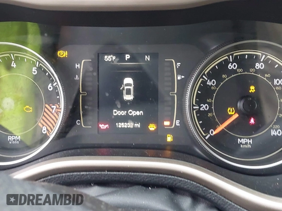 2015 Jeep Cherokee Latitude with VIN 1C4PJMCS6FW594812, listed as a IAAI auction lot 41709068 with 125,232 mi miles. Bid and sale history available at carsss.com. Image 7.
