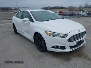 2016 Ford Fusion SE with VIN 3FA6P0HD6GR186401, listed as a IAAI auction lot 41870165 with 130,052 mi miles. Bid and sale history available at carsss.com. Image 1.