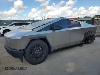 2024 Tesla Cybertruck Cyberbeast z VIN 7G2CEHEE6RA026631, wystawiony jako Copart lot #43527875 z przebiegiem Nie podano mil oraz Szkoda całkowita • Salvage title. Historia ofert i sprzedaży dostępna na DreamBid. Obrazek 1.
