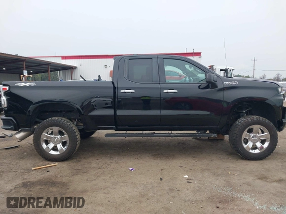 2020 Chevrolet Silverado 1500 LT with VIN 1GCRYDED5LZ157221, listed as a IAAI auction lot 41181537 with 84,912 mi miles. Bid and sale history available at carsss.com. Image 14.