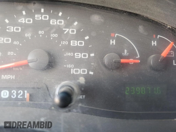 2006 Ford Econoline Cargo with VIN 1FDXE45S46HA85013, listed as a Copart auction lot 66963315 with 239,871 mi miles and Clean title. Bid and sale history available at DreamBid. Image 9.