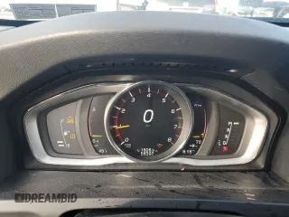 2017 Volvo S60 Dynamic z VIN YV140MTL9H2428352, wystawiony jako Copart lot #45787525 z przebiegiem 58 397 mil mil oraz Szkoda całkowita • Salvage title. Historia ofert i sprzedaży dostępna na DreamBid. Obrazek 9.