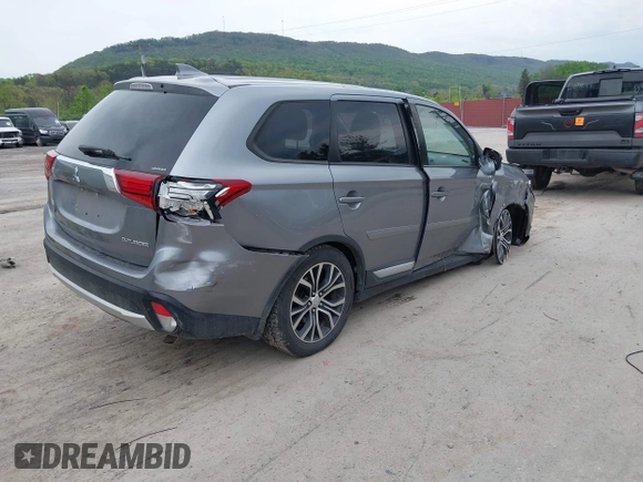 2018 Mitsubishi Outlander ES z VIN JA4AZ2A32JZ004749, wystawiony jako IAAI lot #42172216 z przebiegiem 95 533 mil mil oraz . Historia ofert i sprzedaży dostępna na DreamBid. Obrazek 4.