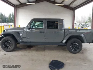 2022 Jeep Gladiator Overland with VIN 1C6HJTFG2NL114648, listed as a IAAI auction lot 41710064 with 62,453 mi miles. Bid and sale history available at carsss.com. Image 15.
