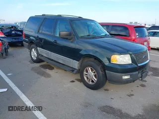 2004 Ford Expedition Special Service with VIN 1FMPU16L94LB32877, listed as a IAAI auction lot 41138422 with 181,962 mi miles. Bid and sale history available at carsss.com. Image 1.