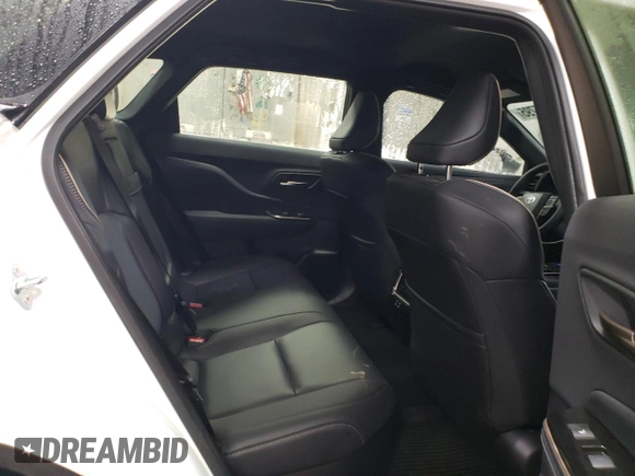 2025 Toyota Crown XLE z VIN JTDACAAJ4S3006538, wystawiony jako Copart lot #52365795 z przebiegiem 1811 mil mil oraz Szkoda całkowita • Salvage title. Historia ofert i sprzedaży dostępna na DreamBid. Obrazek 10.