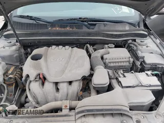 2015 Kia Optima LX with VIN 5XXGM4A72FG464193, listed as a IAAI auction lot 39285719 with 198,383 mi miles and . Bid and sale history available at carsss.com. Image 10.