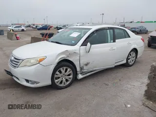 2012 Toyota Avalon z VIN 4T1BK3DB5CU453278, wystawiony jako IAAI lot #41537734 z przebiegiem 183 492 mil mil oraz . Historia ofert i sprzedaży dostępna na DreamBid. Obrazek 6.