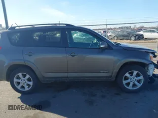 2011 Toyota RAV4 Limited с VIN 2T3DF4DV9BW173561, выставлен на аукционе IAAI как лот 41450407 с пробегом 126 053 миль миль и . История ставок и продаж доступна на DreamBid. Изображение 13.