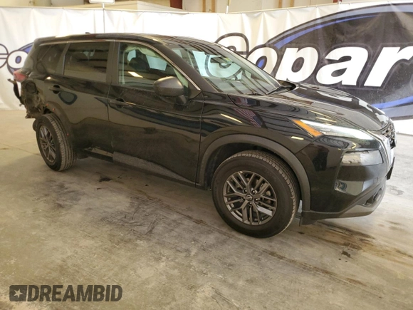 2023 Nissan Rogue S z VIN 5N1BT3AB1PC857790, wystawiony jako Copart lot #60016115 z przebiegiem 76 092 mil mil oraz Czysty tytuł • Clean title. Historia ofert i sprzedaży dostępna na DreamBid. Obrazek 4.