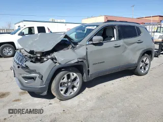 2020 Jeep Compass Limited с VIN 3C4NJDCB0LT215585, выставлен на аукционе Copart как лот 50171655 с пробегом 105 579 миль миль и Списание • Salvage title. История ставок и продаж доступна на DreamBid. Изображение 1.