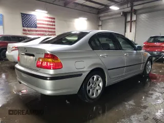 2003 BMW 3 Series 325xi with VIN WBAEU33453PM52318, listed as a Copart auction lot 52195535 with 104,018 mi miles and Salvage Title. Bid and sale history available at carsss.com. Image 3.