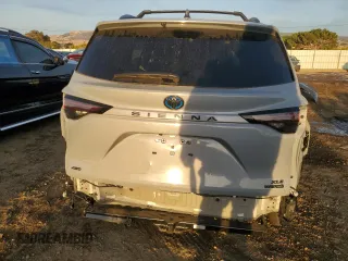 2024 Toyota Sienna LE with VIN 5TDCSKFC0RS132867, listed as a Copart auction lot 79205354 with 8,816 mi miles and Salvage Title. Bid and sale history available at carsss.com. Image 6.