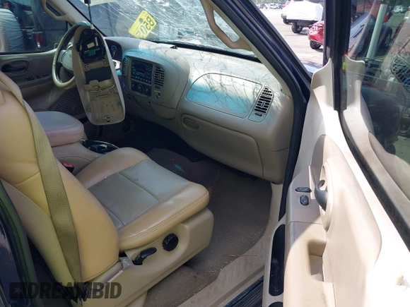 2002 Ford F-150 XL with VIN 1FTRX17L92NA56050, listed as a IAAI auction lot 41992155 with 1 mi miles. Bid and sale history available at carsss.com. Image 5.