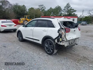 2017 Kia Niro Touring Launch Edition with VIN KNDCC3LC6H5055398, listed as a IAAI auction lot 41654328 with 172,314 mi miles. Bid and sale history available at carsss.com. Image 3.