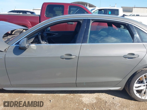 2023 Audi A4 S line Premium Plus z VIN WAUEAAF41PN003020, wystawiony jako IAAI lot #42369885 z przebiegiem 55 960 mil mil oraz . Historia ofert i sprzedaży dostępna na DreamBid. Obrazek 13.