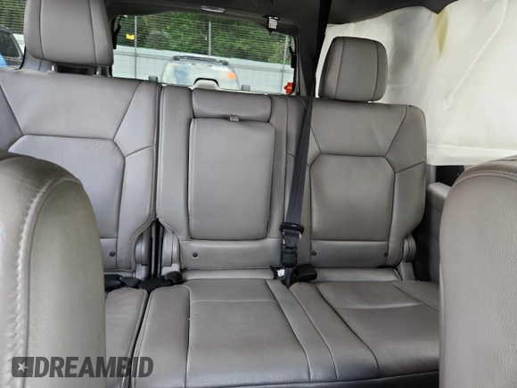2013 Honda Pilot EX-L z VIN 5FNYF3H70DB040607, wystawiony jako Copart lot #61561005 z przebiegiem 200 454 mil mil oraz Czysty tytuł • Clean title. Historia ofert i sprzedaży dostępna na DreamBid. Obrazek 10.