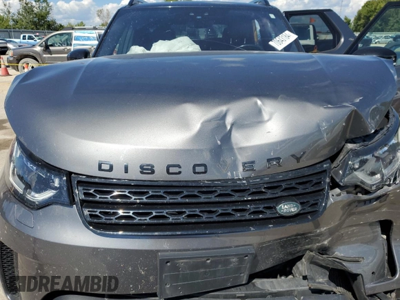 2019 Land Rover Discovery HSE with VIN SALRR2RVXK2406889, listed as a Copart auction lot 70643184 with Not Provided miles and Salvage Title. Bid and sale history available at carsss.com. Image 12.