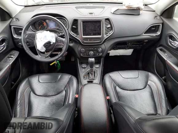 2019 Jeep Cherokee Trailhawk z VIN 1C4PJMBX0KD127324, wystawiony jako Copart lot #50821445 z przebiegiem 88 604 mil mil oraz Szkoda całkowita • Salvage title. Historia ofert i sprzedaży dostępna na DreamBid. Obrazek 8.