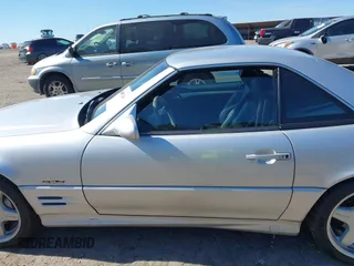 2001 Mercedes-Benz SL-Class with VIN WDBFA68F31F197746, listed as a IAAI auction lot 41493246 with 146,393 mi miles. Bid and sale history available at carsss.com. Image 14.