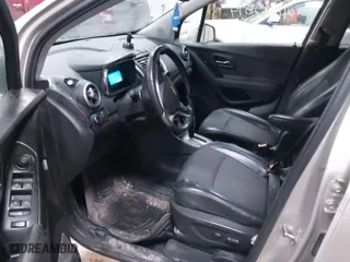 2016 Chevrolet Trax LT with VIN 3GNCJPSB6GL258576, listed as a IAAI auction lot 41692094 with 125,705 mi miles. Bid and sale history available at carsss.com. Image 5.