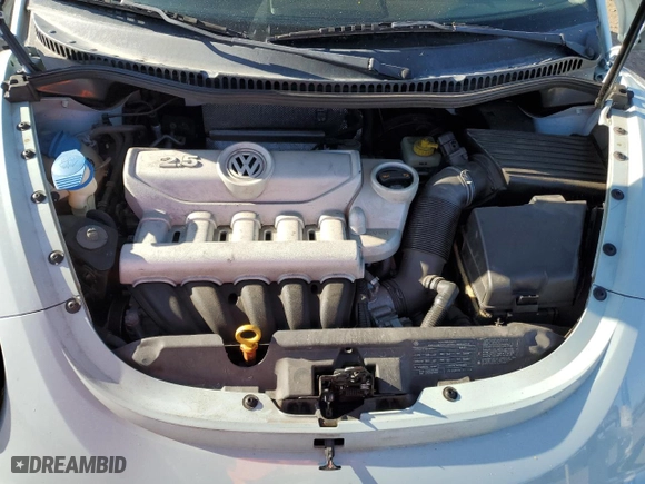 2010 Volkswagen New Beetle Coupe with VIN 3VWRG3AGXAM036824, listed as a Copart auction lot 49136755 with 72,442 mi miles and Salvage Title. Bid and sale history available at carsss.com. Image 11.