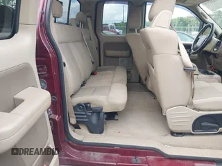 2005 Ford F-150 STX z VIN 1FTRX12W35NB25224, wystawiony jako IAAI lot #42224219 z przebiegiem 152 272 mil mil oraz . Historia ofert i sprzedaży dostępna na DreamBid. Obrazek 8.