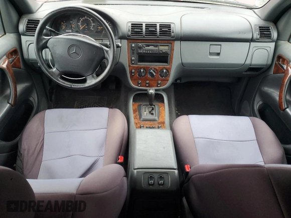 1998 Mercedes-Benz M-Class with VIN 4JGAB54E4WA028593, listed as a Copart auction lot 88130125 with 200,823 mi miles and Clean Title. Bid and sale history available at carsss.com. Image 8.