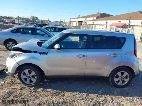 2019 Kia Soul with VIN KNDJN2A27K7656644, listed as a IAAI auction lot 40630464 with 58,732 mi miles. Bid and sale history available at carsss.com. Image 14.