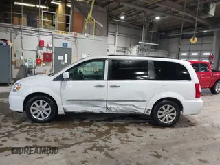 2015 Chrysler Town & Country Touring with VIN 2C4RC1BG0FR628721, listed as a IAAI auction lot 41101486 with 125,942 mi miles. Bid and sale history available at carsss.com. Image 14.