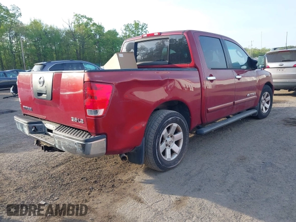 2007 Nissan Titan XE with VIN 1N6BA07A87N231789, listed as a IAAI auction lot 42111290 with 272,425 mi miles. Bid and sale history available at carsss.com. Image 4.