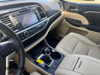 2016 Toyota Highlander Limited z VIN 5TDDCRFH0GS015387, wystawiony jako Copart lot #66188135 z przebiegiem 252 617 mil mil oraz Czysty tytuł • Clean title. Historia ofert i sprzedaży dostępna na DreamBid. Obrazek 12.