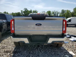 2022 Ford F-350 XL with VIN 1FT8W3DT9NEG30083, listed as a Copart auction lot 55561455 with 31,362 mi miles and Salvage Title. Bid and sale history available at DreamBid. Image 6.
