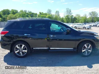 2015 Nissan Pathfinder S z VIN 5N1AR2MM6FC617716, wystawiony jako IAAI lot #42216787 z przebiegiem 148 166 mil mil oraz . Historia ofert i sprzedaży dostępna na DreamBid. Obrazek 14.