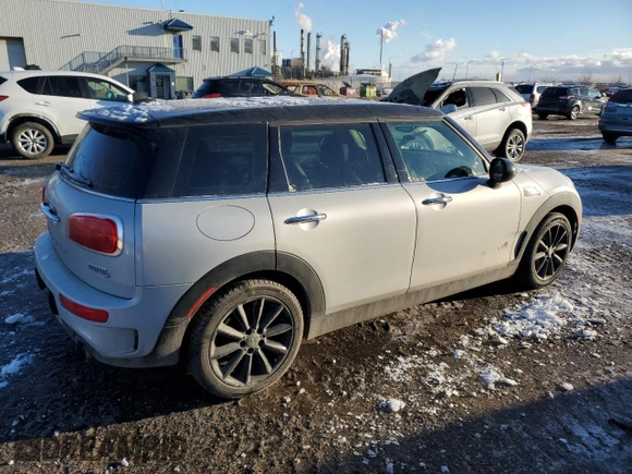 2017 MINI Clubman Cooper S with VIN WMWLU5C38H2E84018, listed as a Copart auction lot 83228824 with 151,963 mi miles and Salvage Title. Bid and sale history available at carsss.com. Image 3.