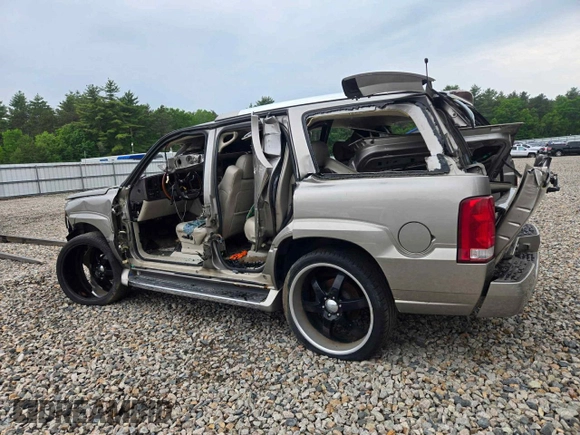 2002 Cadillac Escalade with VIN 1GYEK63N12R102443, listed as a Copart auction lot 53134135 with 241,389 mi miles and Non repairable. Bid and sale history available at DreamBid. Image 2.