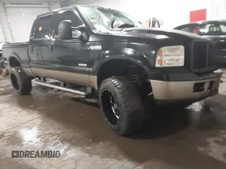 2006 Ford F-250 XL z VIN 1FTSW21P96ED33324, wystawiony jako IAAI lot #41943179 z przebiegiem Nie podano mil oraz . Historia ofert i sprzedaży dostępna na DreamBid. Obrazek 1.