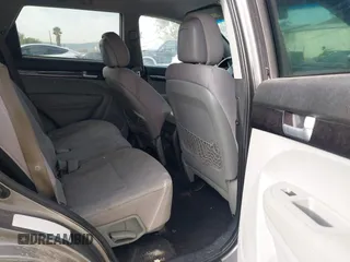 2015 Kia Sorento LX with VIN 5XYKTDA79FG584016, listed as a IAAI auction lot 41703361 with 123,265 mi miles. Bid and sale history available at carsss.com. Image 8.