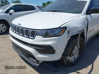 2024 Jeep Compass Sport с VIN 3C4NJDANXRT166403, выставлен на аукционе IAAI как лот 42248305 с пробегом 20 907 миль миль и . История ставок и продаж доступна на DreamBid. Изображение 19.